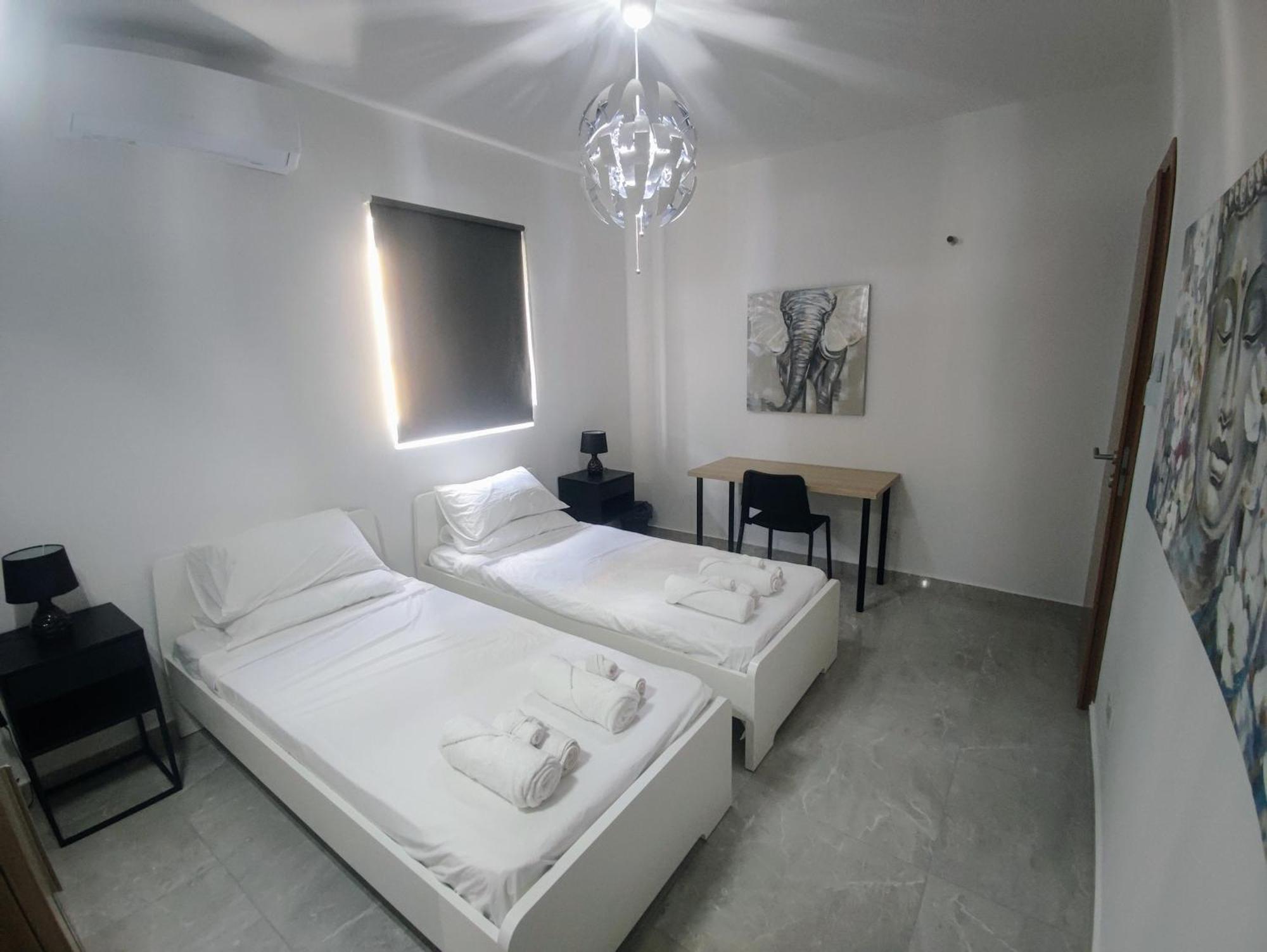 Deggies - Spacious, Modern Apartment! *